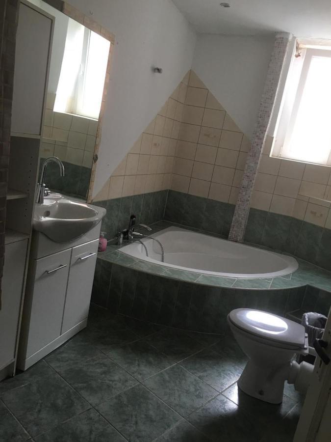 Zimmer In Kaiserslautern Eksteriør bilde